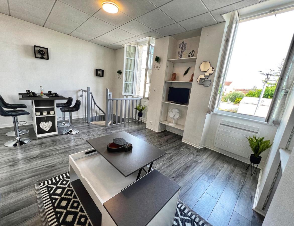 Apartament Le Myvi - Wifi - Hyper Centre Cognac Zewnętrze zdjęcie